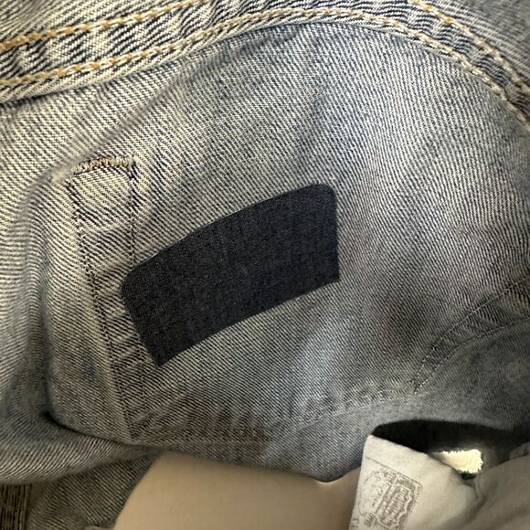 Levis 501 Medium Blue Wash Button Fly Distressed Raw Hem Shorts 34 - Picture 12 of 16